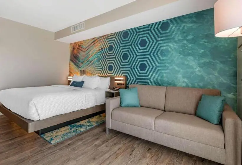 身障者適用キングサイズベッドルーム, Cambria Hotel St Petersburg Madeira Beach Marina