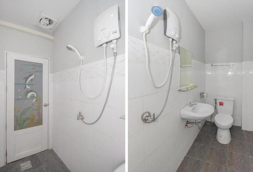 חדר סטנדרט לשלושה, Oyo At Night Pranburi