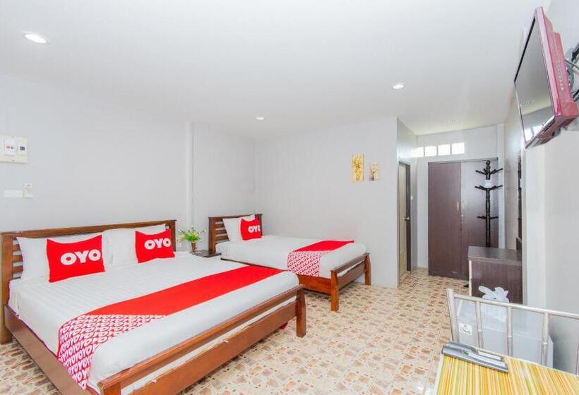 חדר דלוקס לשלושה, Oyo At Night Pranburi