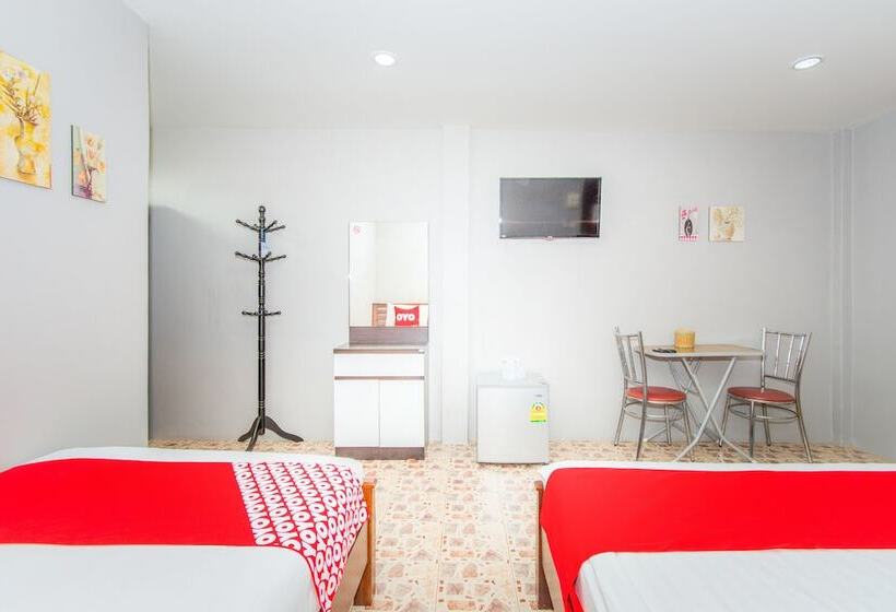 חדר דלוקס לשלושה, Oyo At Night Pranburi