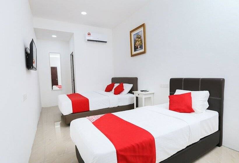 豪华三人间, Oyo 89772 Roselyn Inn