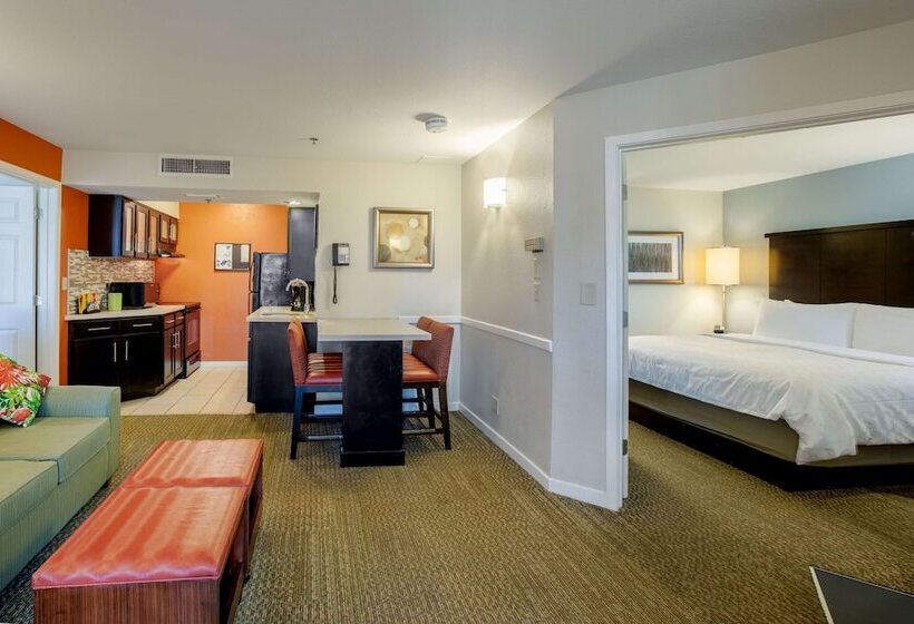 Люкс 2 Спальни, Sonesta Es Suites Orlando  Lake Buena Vista