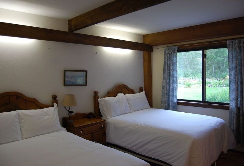 اتاق لوکس, Summit Lodge