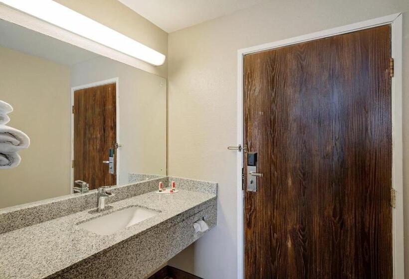 חדר סטנדרט, Super 8 By Wyndham Lexington Hamburg Area