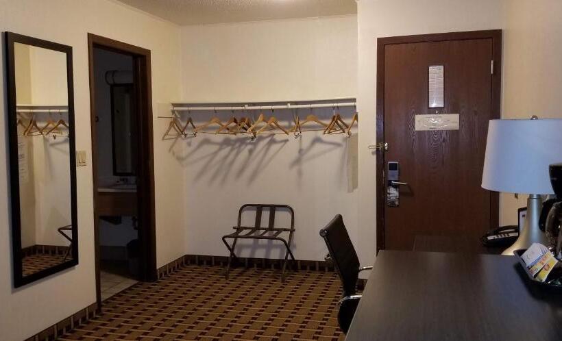 إستوديو قياسى سرير كينج, Super 8 By Wyndham Ashland