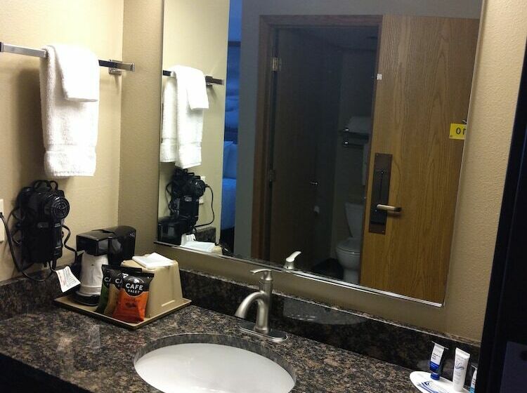 غرفه قياسيه سريرين مزدوجين, Super 8 By Wyndham Estherville