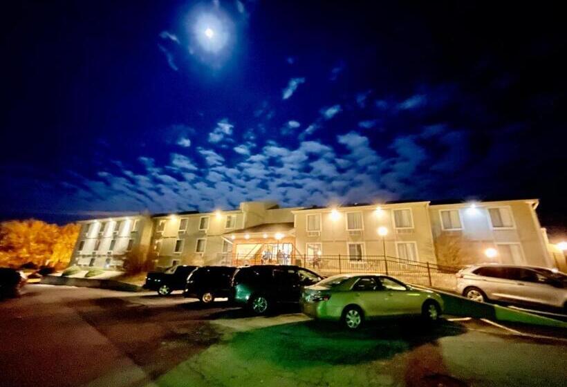 חדר סטנדרט, Super 8 By Wyndham Hannibal