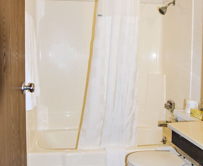 جناح, Stayinn Little Falls