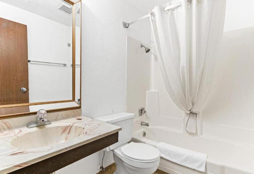 غرفة قياسية, Stayinn Little Falls