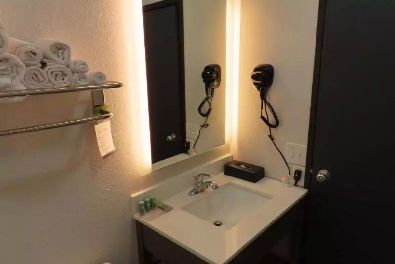 Standard-huone King-vuode, Best Western North Side Inn