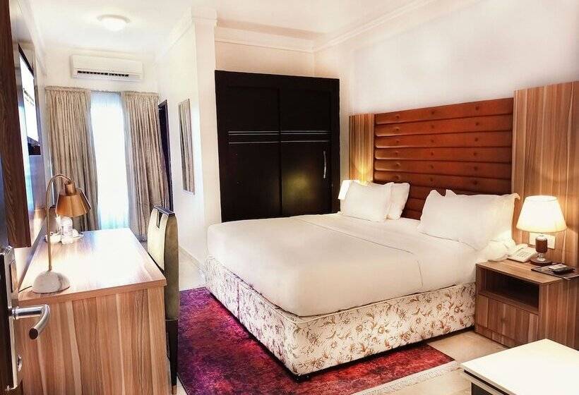 اتاق سوپریور, Swiss International Beland Hotel Owerri