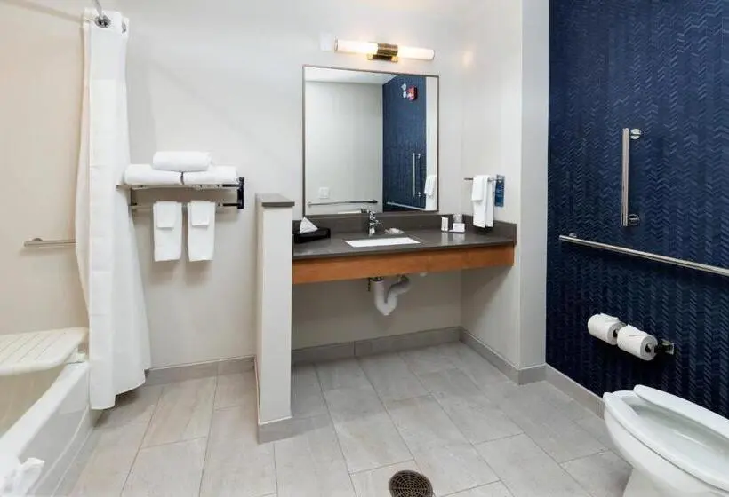 スタンダードルーム, Fairfield Inn & Suites Morganton Historic Downtown