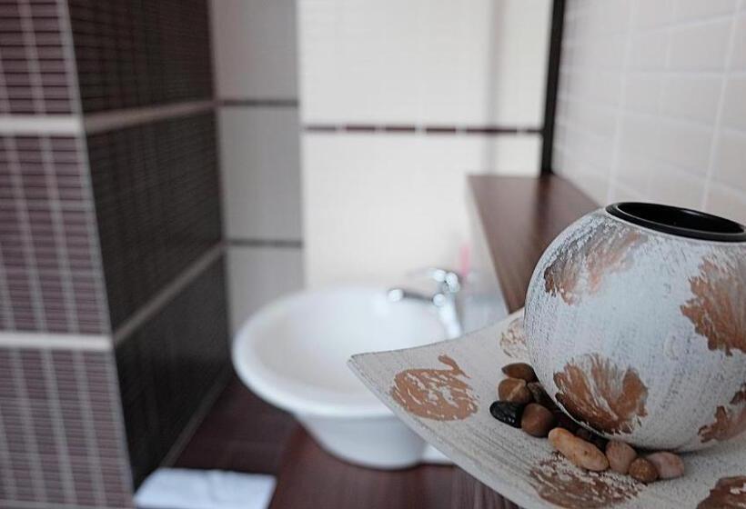 اتاق استاندارد, Richi