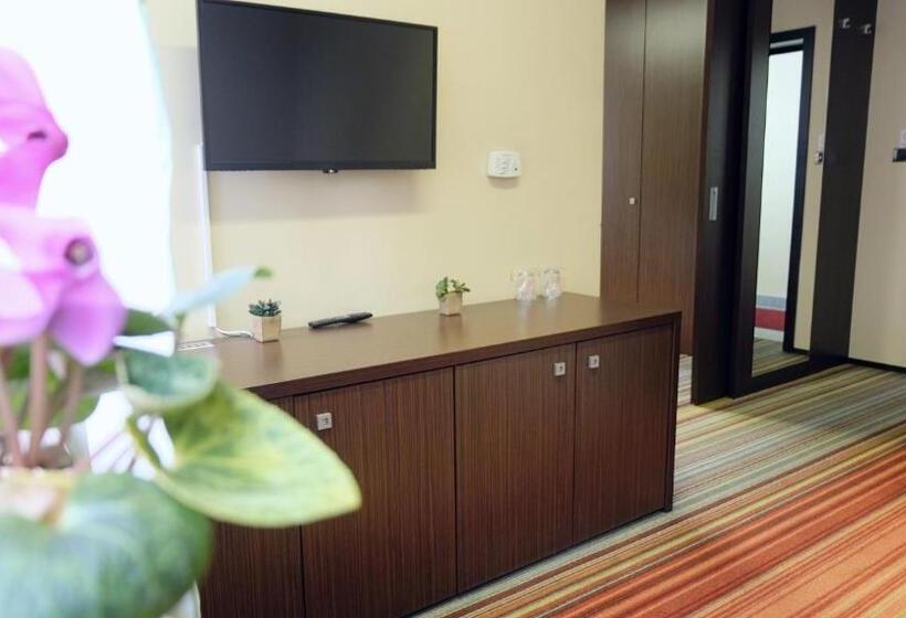 آپارتمان 1 خوابه, Richi