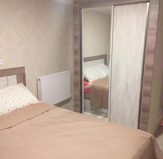 اتاق استاندارد با چشم‌انداز کوهستان, Hill Fort Kutaisi