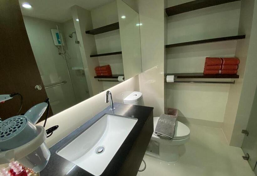 Svit med Balkong, Teddy@thammasart