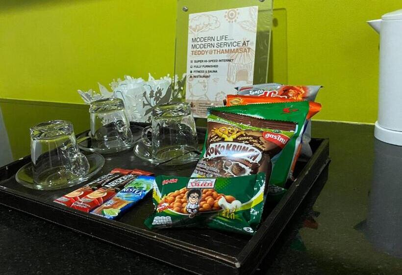 Svit med Balkong, Teddy@thammasart