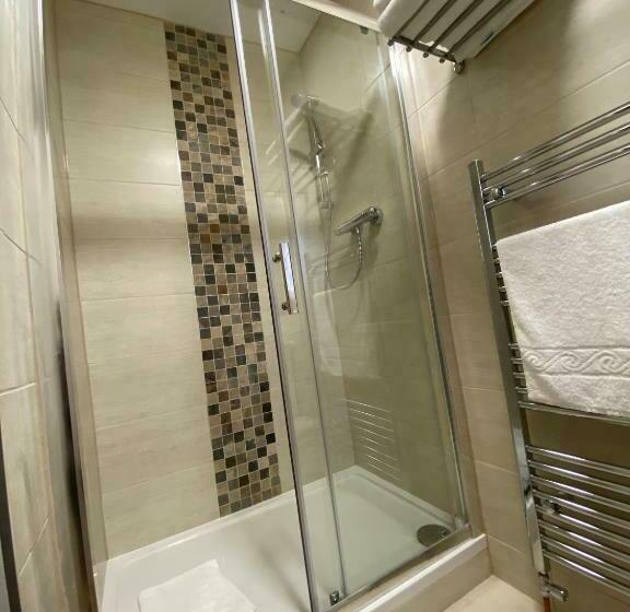 豪华房间, The Fordham Inn