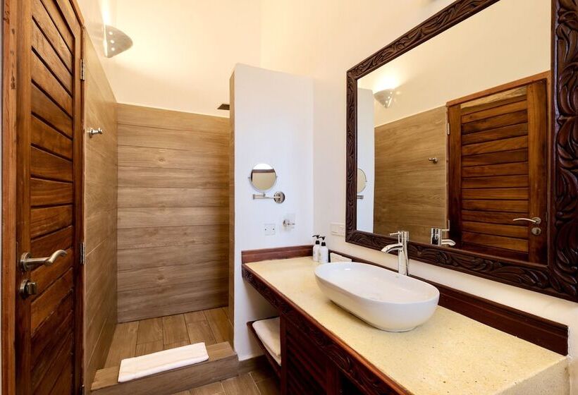 חדר דלוקס צדדי נוף לים, Amani Boutique Hotel   Small Luxury Hotels Of The World