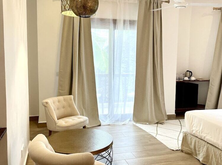 חדר דלוקס נוף לים, Amani Boutique Hotel   Small Luxury Hotels Of The World