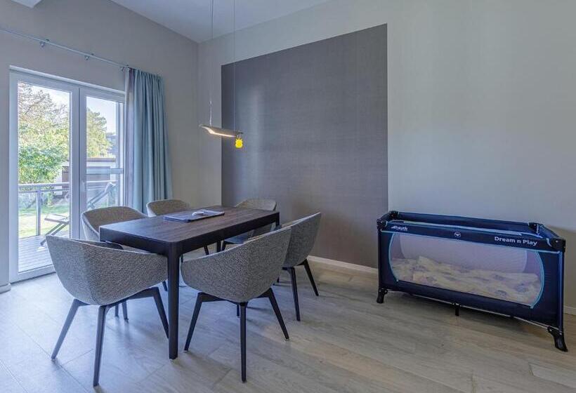 דירת שלושה חדרים, Apartmentanlage Zwei Wasser Strandhaus