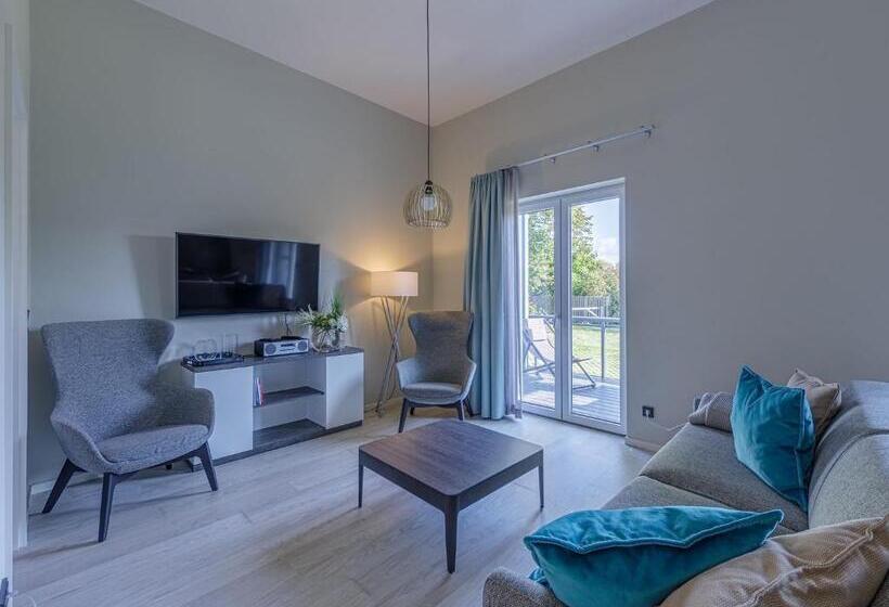 דירת שלושה חדרים, Apartmentanlage Zwei Wasser Strandhaus