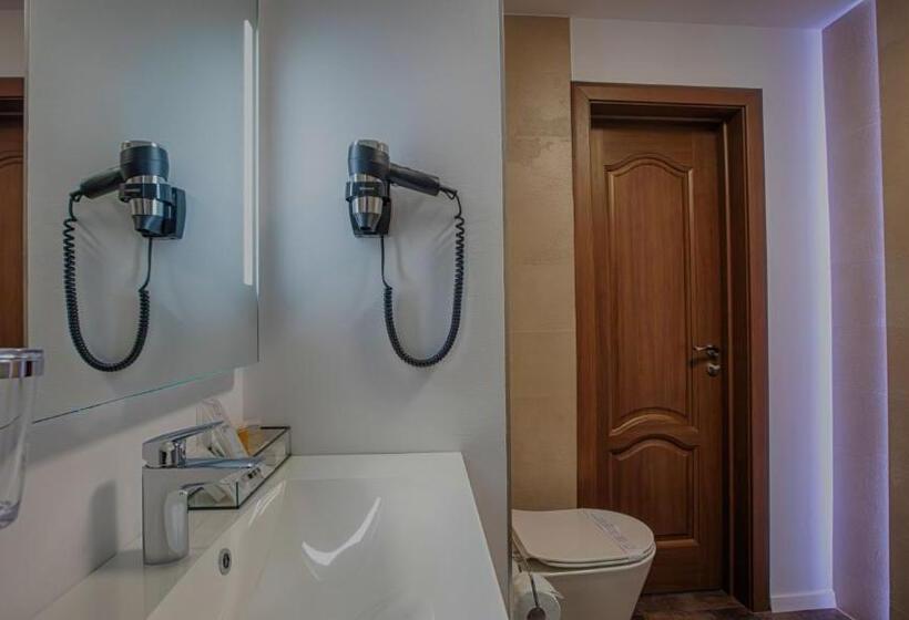 جناح, Mer Guest House B&b