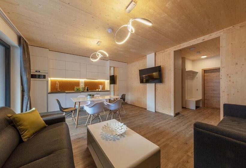 Апартаменты Deluxe 1 Спальня, Artmur Apartment