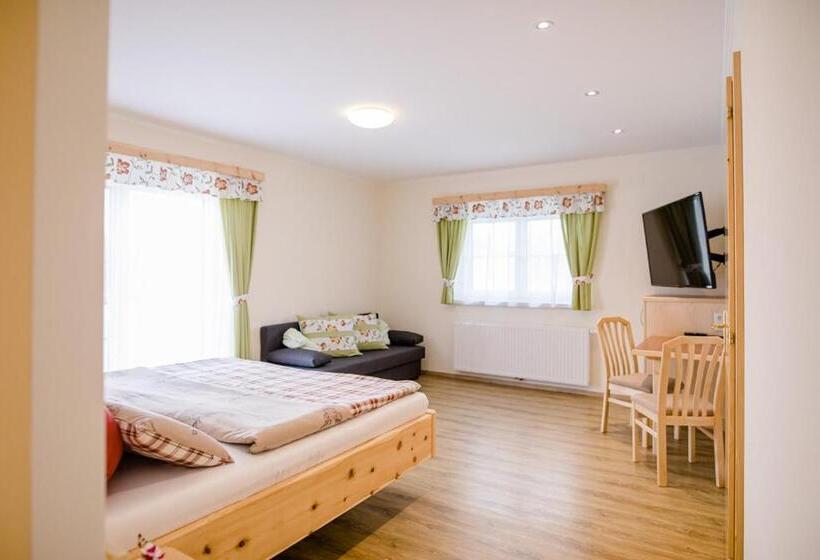 اتاق لوکس, Gästezimmer Steiner
