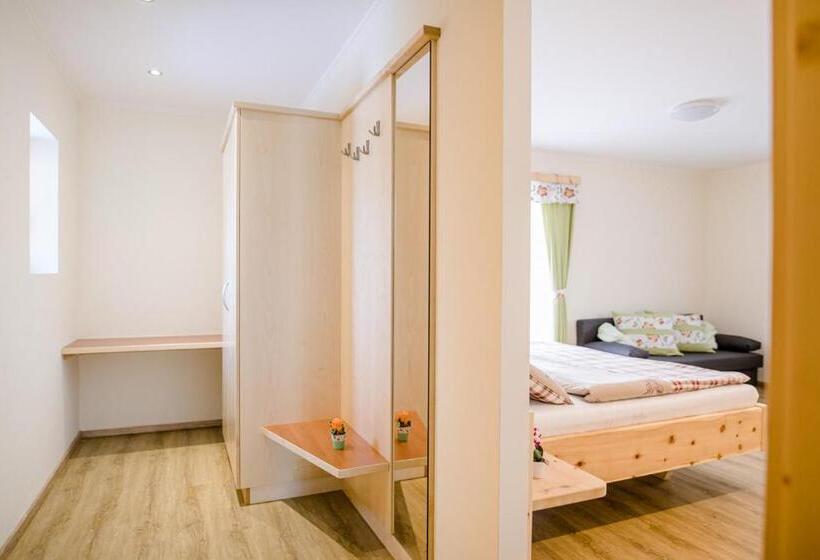 Deluxe Rum, Gästezimmer Steiner