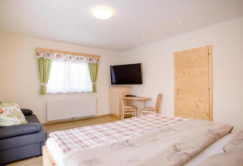 Deluxe Rum, Gästezimmer Steiner