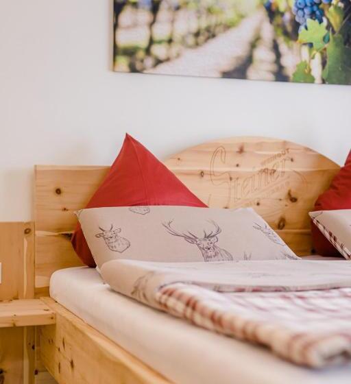 Deluxe Rum, Gästezimmer Steiner