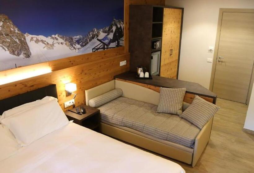 Pokój Superior Trzyosobowy, Dada Mountain