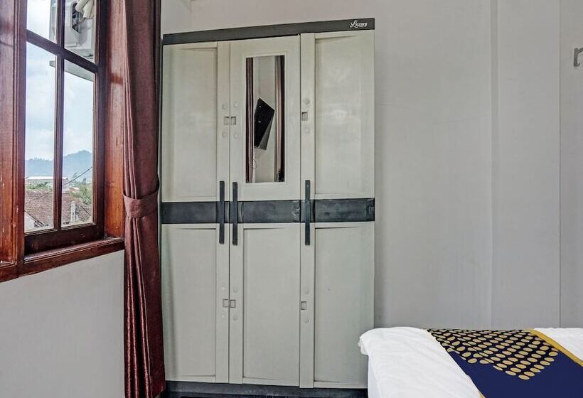 Standart Oda, Spot On 2226 Nurmega Jaya