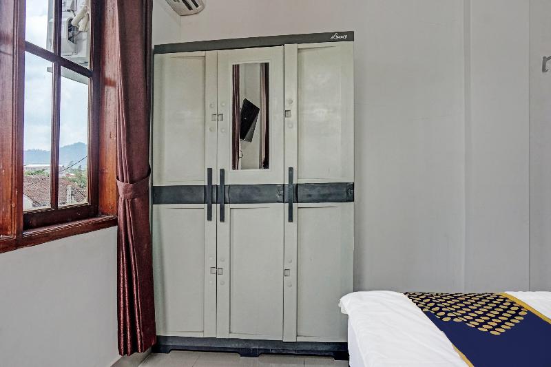 Standart Oda, Spot On 2226 Nurmega Jaya