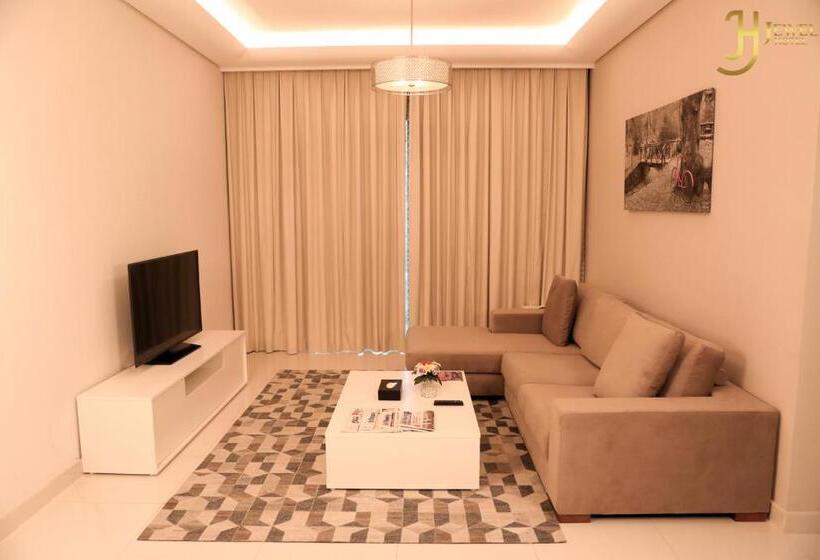 سوییت اجرایی, The Jewel