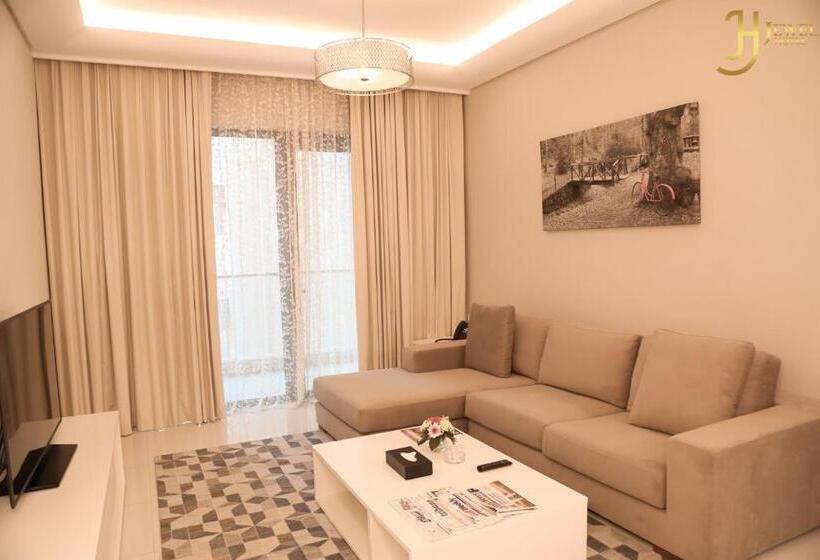 سوییت اجرایی, The Jewel