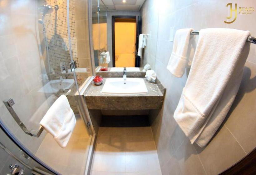 سوییت اجرایی, The Jewel