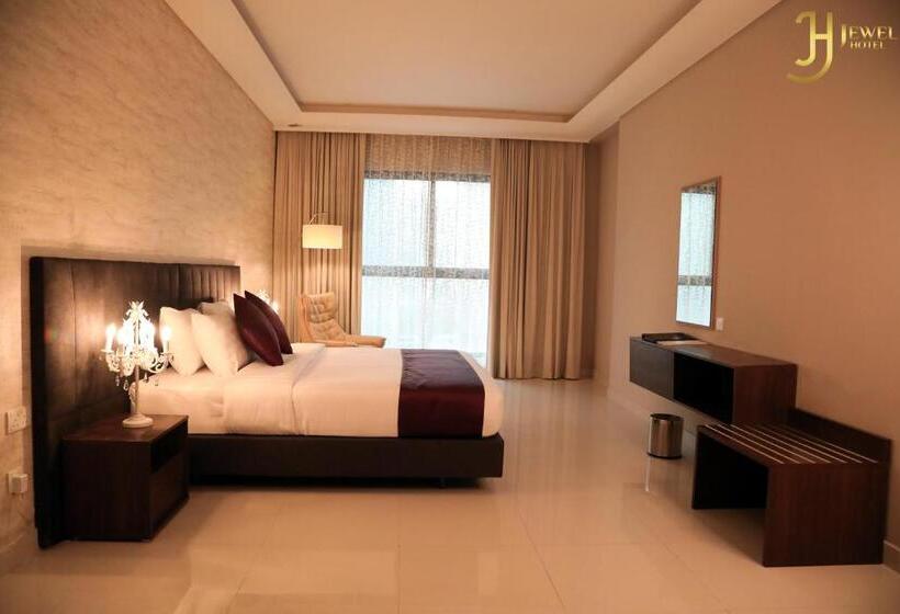 سوییت خانوادگی, The Jewel