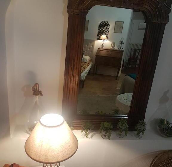 חדר משפחתי, Chateau De Murviel