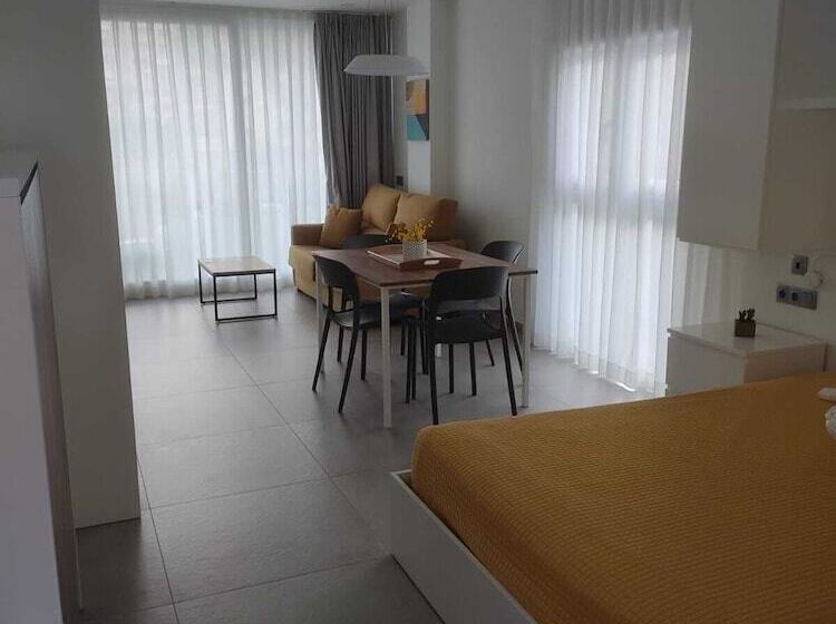 스탠다드 스튜디오, Iberflat Apartamentos Los Pinos