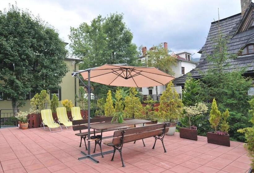 غرفة قياسية ثلاثية مزودة بشرفة, Willa Iskra