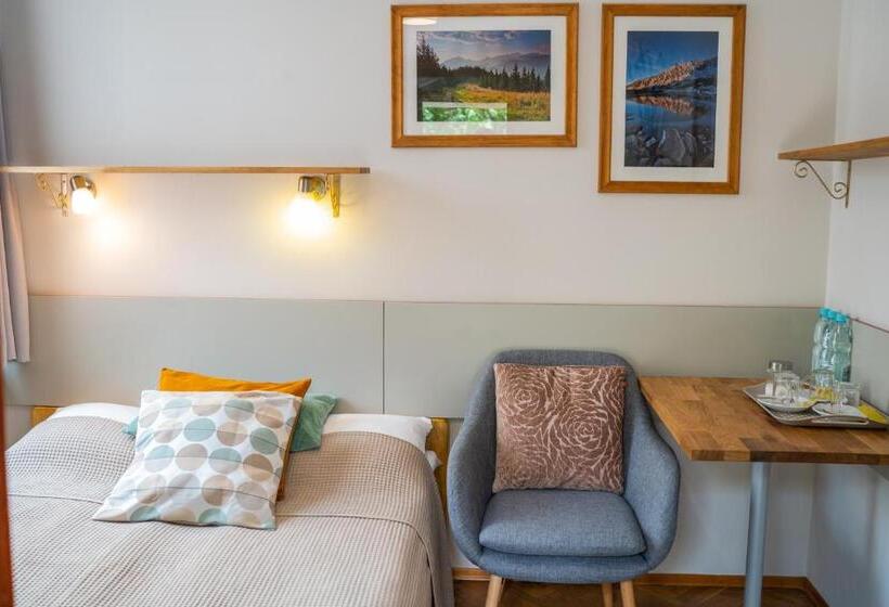 غرفة قياسية ثلاثية مزودة بشرفة, Willa Iskra