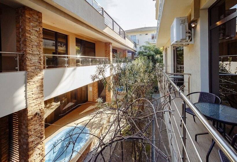 اتاق استاندارد, Bliss House