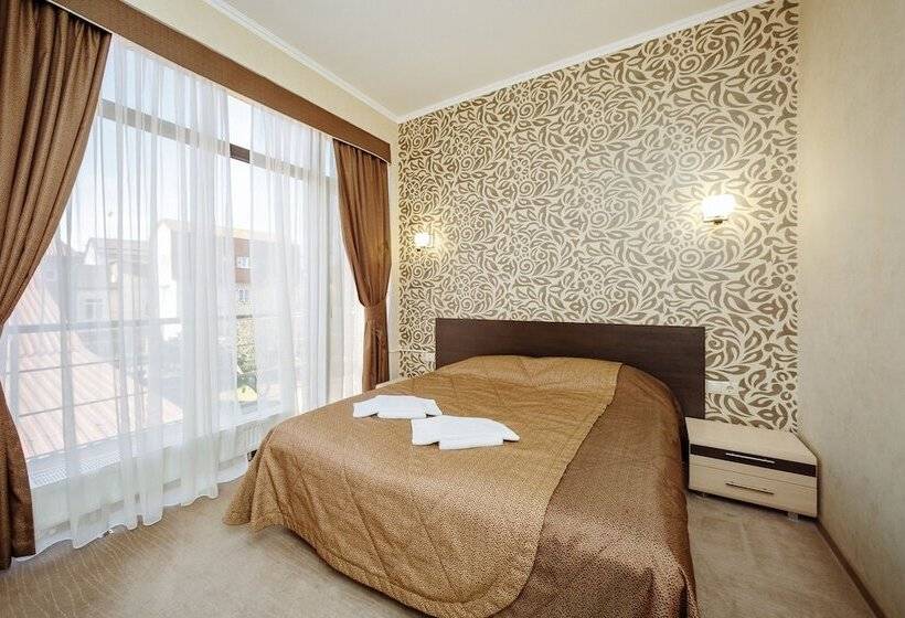 سوییت جونیور, Bliss House