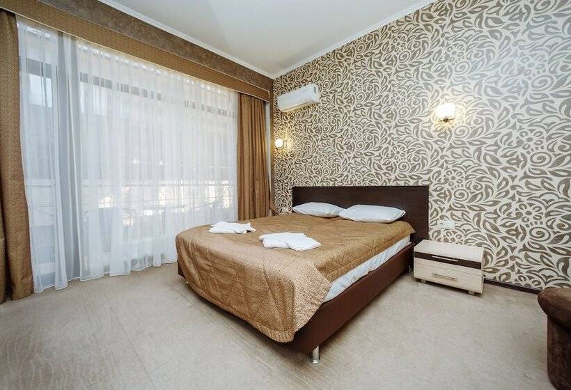 小型套房, Bliss House