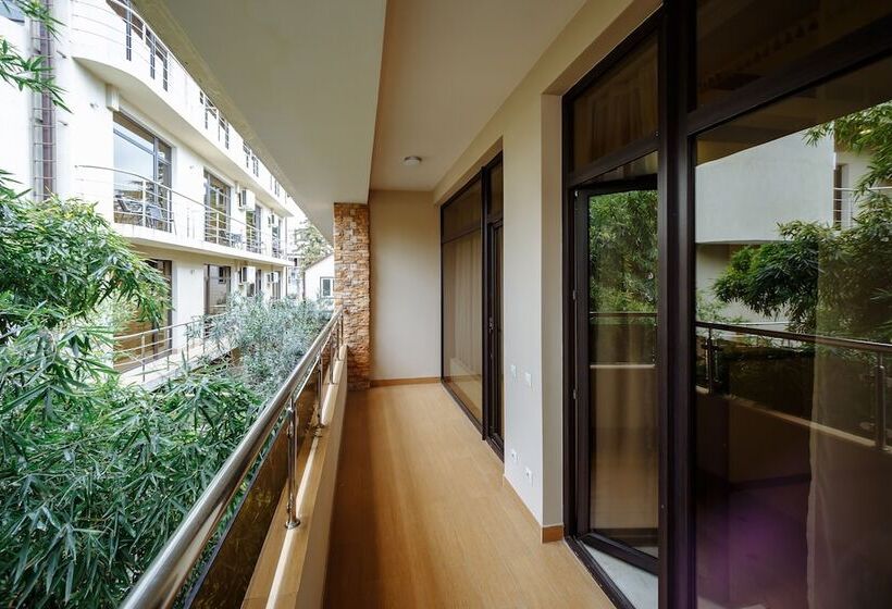 آپارتمان 1 خوابه, Bliss House