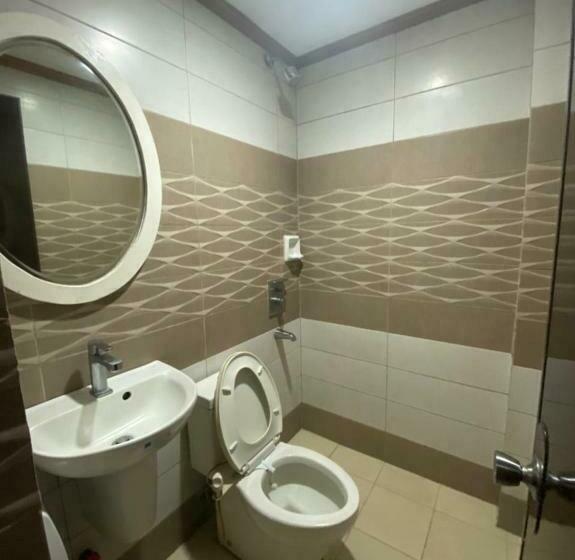 スタンダードトリプルルーム, Reddoorz Near Sm San Lazaro Manila
