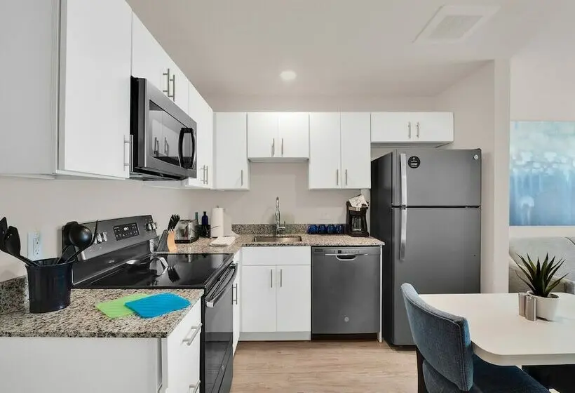 سوییت, Waterwalk Extended Stay By Wyndham Raleigh   Rtp