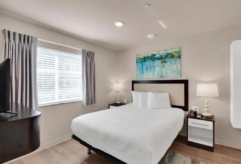 سوئیت با بالکن, Waterwalk Extended Stay By Wyndham Raleigh   Rtp